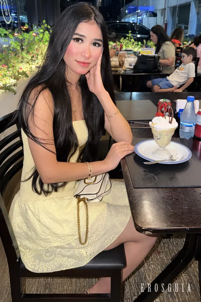 stories-slider-content