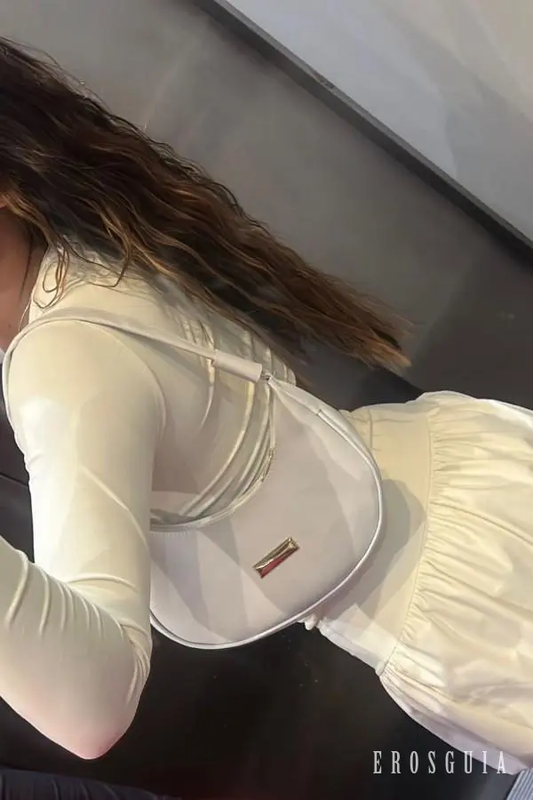 stories-slider-content