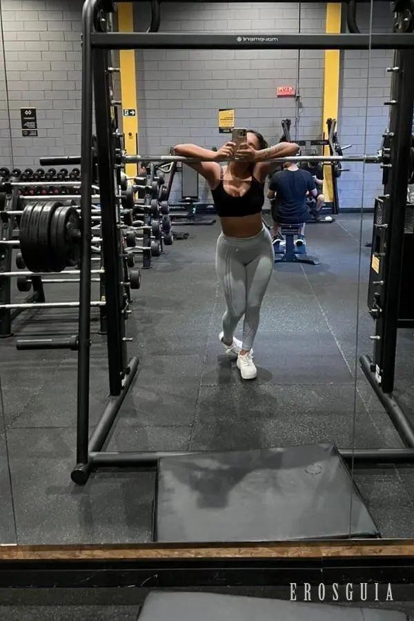 stories-slider-content