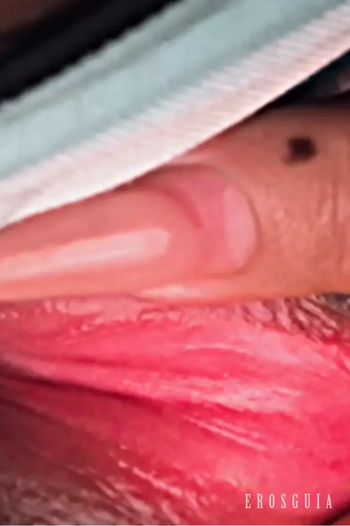 stories-slider-content