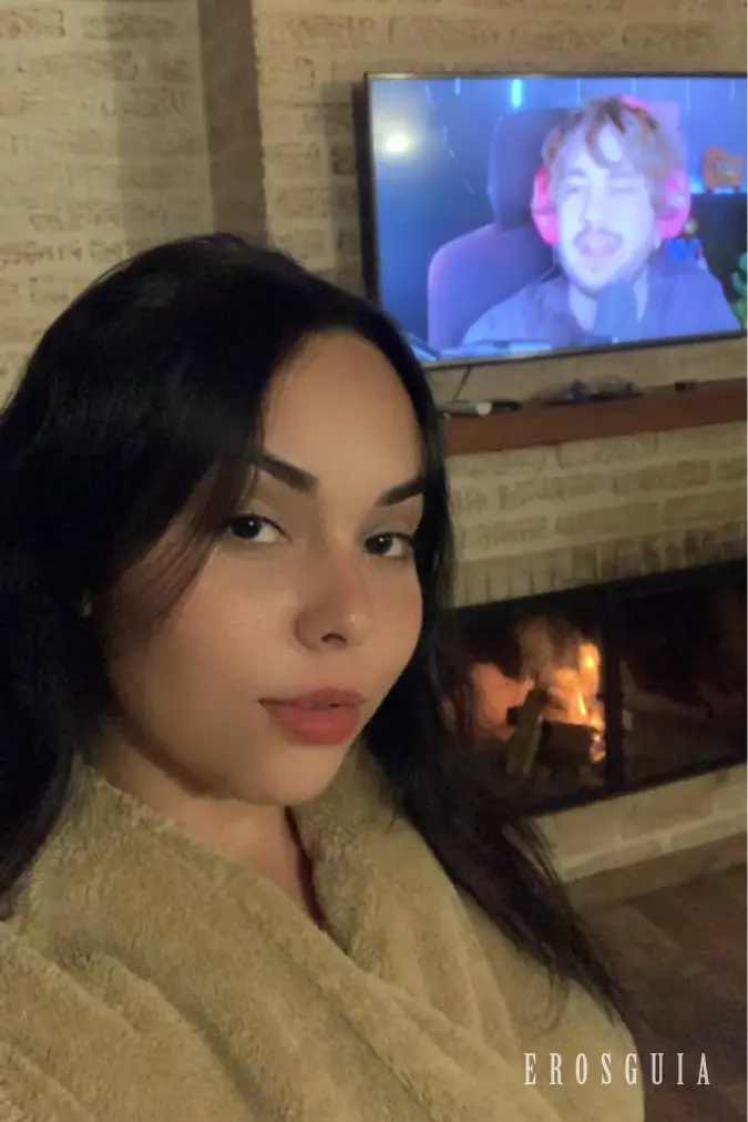 stories-slider-content