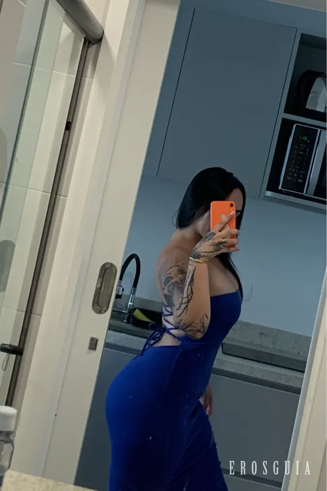 stories-slider-content