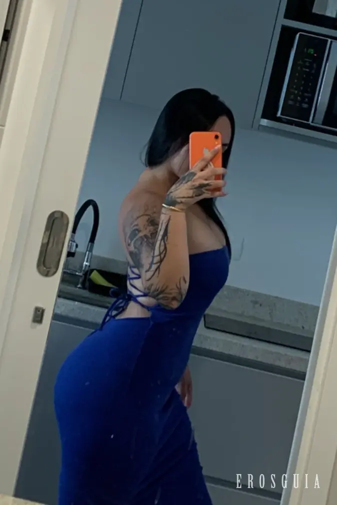 stories-slider-content