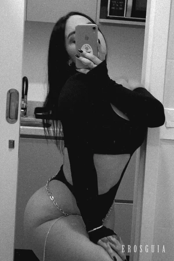 stories-slider-content