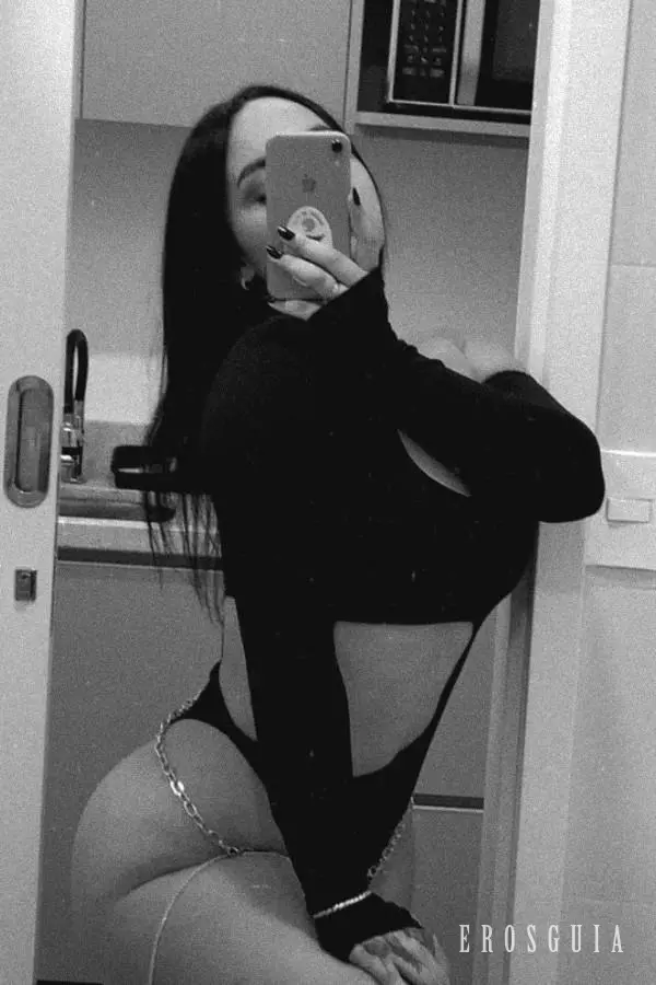 stories-slider-content