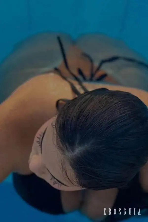 stories-slider-content