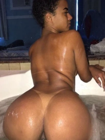Emanuelle, Acompanhante em Maringá 54999307042