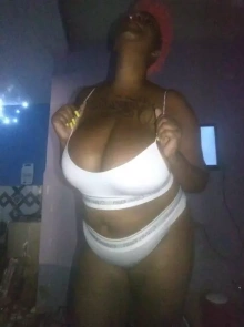 Nath orgasm, acompanhante disponível agora no bairro Vila da Penha