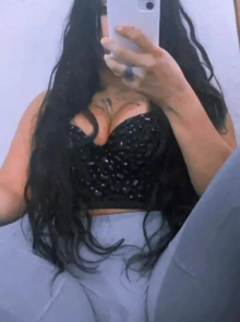 Rita é a garota de programa ideal para o seu próximo encontro