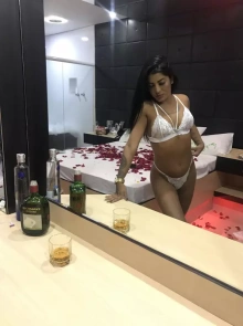 Desfrute de um encontro com Natacha, acompanhante em Campo Limpo verificada
