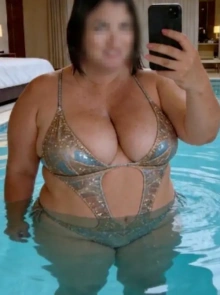 Coroa fogosa, uma acompanhante confiável e verificada