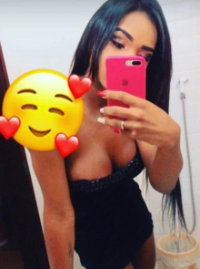 Isadora é uma acompanhante independente com serviços verificados