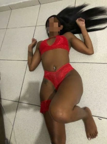 Experiência de luxo com Nina, garota de programa independente