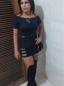 Fernanda está cadastrada no catálogo de acompanhantes de luxo