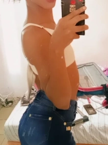 Paulinha fontin, elegância e classe como acompanhante independente