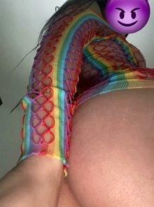Perfil de Amora, uma das garotas de programa excepcionais