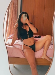 Conheça Laura ferraz, uma acompanhante com serviços verificados