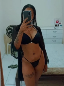 Yasmin, elegância e discrição no catálogo de Alfenas