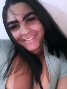 Descubra Melissa, uma das garotas de programa Com local bem avaliadas