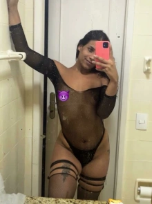 Experiência de luxo com Luiza trans, garota de programa independente