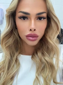 Encontre Jessica West em nosso diretório de acompanhantes profissionais