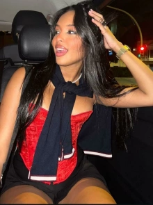 Loren Fernandez é uma das acompanhantes em Liberdade com as melhores avaliações