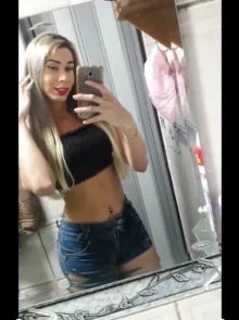 Verifique a disponibilidade de Larissa, uma das mais requisitadas