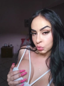 Verifique a disponibilidade de Jéss rõdrigues, uma das mais requisitadas