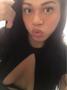 Emanuelly Gomes, travesti em Uberaba 86988890388