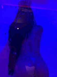 Perfil de Thays, uma das garotas de programa excepcionais