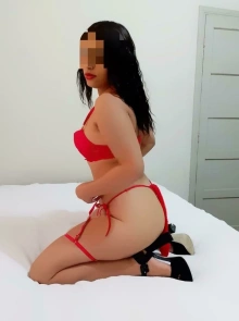 Bru 50 meia hr, elegância e discrição entre as acompanhantes Elite