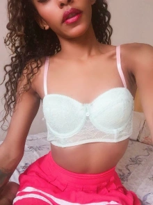 Agenda atualizada de Serena, acompanhante de luxo