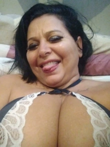 Bárbara, elegância e discrição entre as acompanhantes Elite