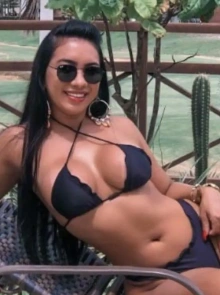 Julia monserrat, elegância e discrição no catálogo de Brasília