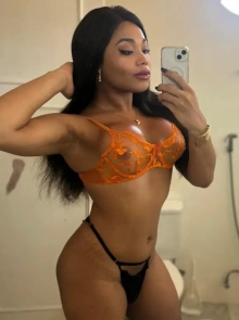 Agende seu encontro com Luísa Carvalho, acompanhante em Rio de Janeiro com perfil ativo