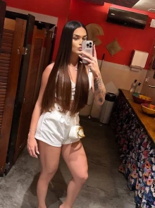 Dary santos , elegância e prazer entre as acompanhantes mais bem avaliadas