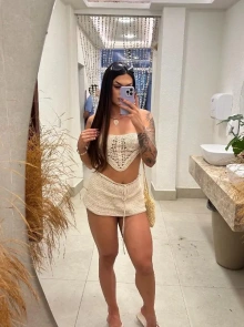 Dary Santos, elegância e classe como acompanhante independente