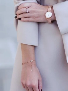 Agenda atualizada de Dona elegante , acompanhante de luxo