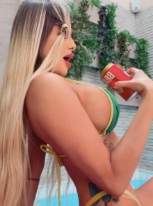 Amanda lage é uma das acompanhantes em Planalto com as melhores avaliações
