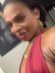 Paula, detalhes e fotos reais desta acompanhante Com local