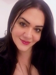 Alana, acompanhante independente com disponibilidade imediata