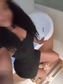 Encontre Isa em nosso diretório de acompanhantes profissionais