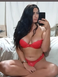 Descubra Yasmin rodrigue, uma garota de programa de alto nível