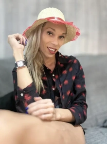 Desfrute de um encontro com Rayssa, acompanhante em Centro verificada