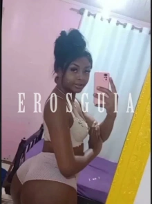 Morena pauzuda é a garota de programa ideal para o seu próximo encontro