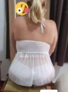 Descubra Flores, uma garota de programa de alto nível