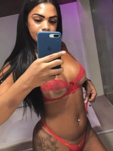 Encontro exclusivo com Milena, uma das garotas de programa em Rio de Janeiro mais requisitadas