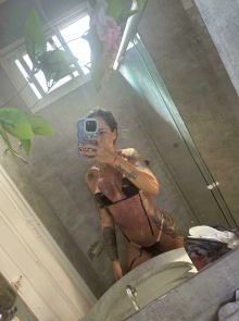 Experiência de luxo com Maysa, garota de programa independente