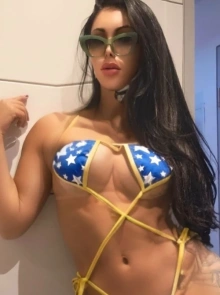 Procurando uma acompanhante? Mayla mell é uma ótima escolha