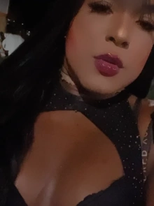 Larissa carolin, travesti em Patos de Minas 16997688514